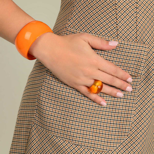 Bague Kara en Lucite orange transparente